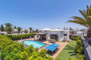 Villa Victoria Luz by Villa Plus