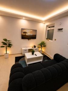 Black Diamond 1BR Apartment Near Sarit Centre