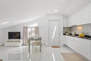 CableCar House II, by Pausa Vacation Rentals