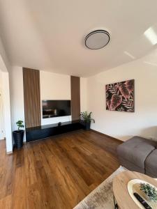 Apartment T&E