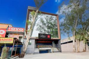 Collection O Hotel Evergreen