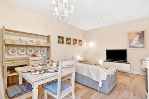 Chic Retreat with Park | Central Salò - Happy Rentals