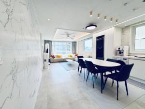 Renovated 2026 COEX GANGNAM ROYAL PARK PRIVATE 133m2 3BR 2BA Residence