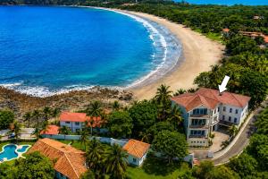 Exclusive Retreats Newest Beachfront Estate w Staff, Breakfast & Chef Available