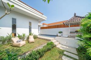 Balibay 04 - Secluded Villa with Private Pool in a Vibrant Neighborhood