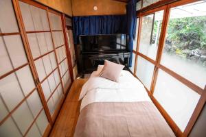 Yokosuka Chuo Station 6mins 100 years old fully equipped with furniture