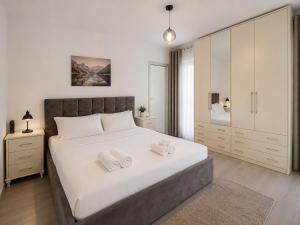 Zoo Garden Residence Apartment