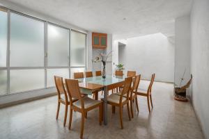 Oasis in Downtown Tequis Pool & 5 Rooms