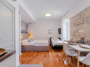 Apartments Nonna - Comfort Studio Apartment