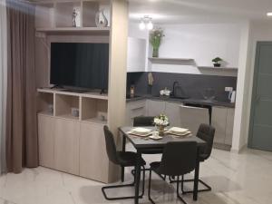 Dalmatia Apartments - One Bedroom apartment with Balcony and Sea View 4
