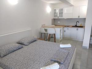 Comfort Apartments Lumbarda - TwoBedroom Apartment With SeaView