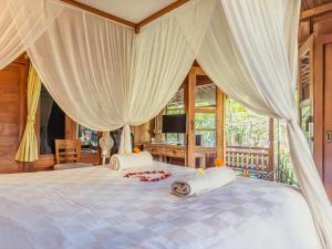Timber Piece of Heaven - Amed