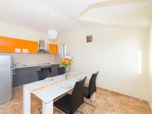 Apartments Marina - One bedroom apartment with terrace