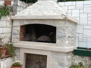 Studio Apartment With Balcony and View S1