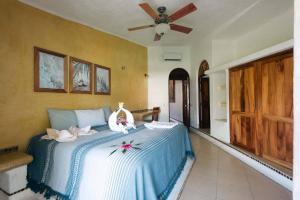 Casa Bravo - Garden Oasis Steps From La Ropa