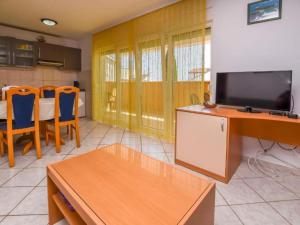 Aurel Suites- Classic Two Bedroom with Balcony