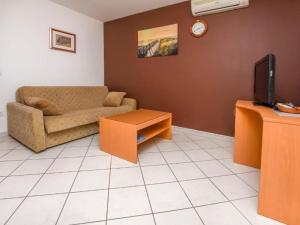 Aurel Suites- Comfort Two Bedroom with Balcony