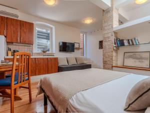 Apartments Nonna - Studio Apartment with Terrace