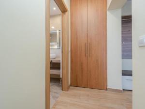 Bra i Premium Apartments with Outdoor Pool and Sauna - Superior Two Bedroom Apartment with Terrace