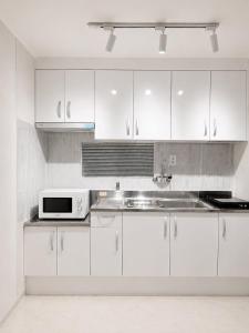 3BED, Quiet & Cozy Stay in Central Jongno, Hyehwa