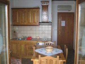 Studio Apartment President - One Bedroom Apartment with Terrace and Sea View 5