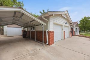 Quiet Neighborhood West Side Location W W&D