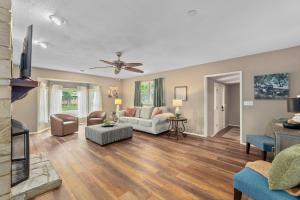 Quiet Neighborhood West Side Location W W&D