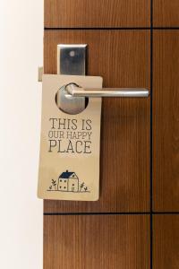 Service Apartment Golf Course Road