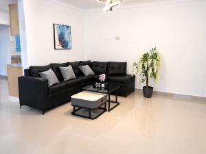 Hermoso penthouse con vista al mar de 3 habitaciones y 3 parqueos a 10 minutos del aeropuerto