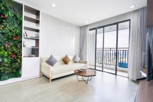3bedroom-New Apartment&Bitexco view-The Tresor-Hana Apart 23