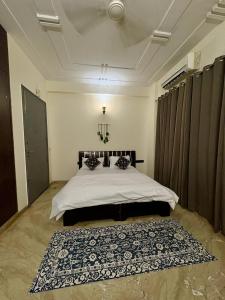 Entire 1 Bhk near medanta Hospital