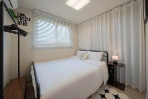 Spacious Seoul Stay ㅣ3BR 2Bathㅣ9min to Gyeongbokgung ㅣSleeps 8