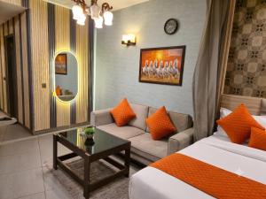 Hotel Supreme Castle - Okhla Bird Sanctuary
