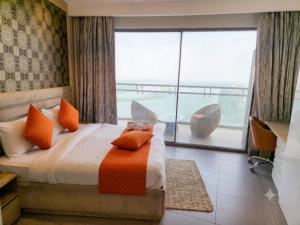 Hotel Supreme Castle - Okhla Bird Sanctuary