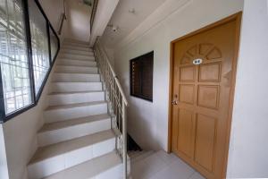 RedDoorz @ Alquiza Residences Paranaque