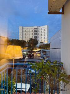 Sunny Balcony Studio My Khe Beach