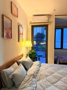 Sunny Balcony Studio My Khe Beach