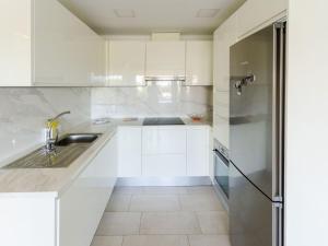 Apartment mit direktem Zugang zur Strandpromenade by Interhome