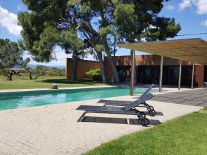 Holiday Home Design Vila mit Pool by Interhome