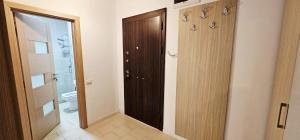 Superb Large Family Studio - Prima Linie la Mare with Parking