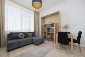 Cosy Studio with a Bath and Parking Space in Warsaw by Noclegi Renters