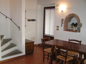 Apartment La Badia in Franciacorta 10 min- vom Iseosee entfernt by Interhome