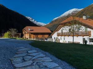 Holiday Home Chalet Wiesenglück by Interhome