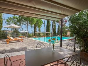Apartment Giglio castelltt by Interhome