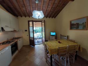 Apartment Melo Peperosa Wohnung mit Terrasse by Interhome