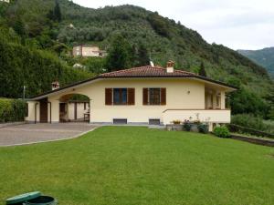 Holiday Home Tolles Ferienhaus in Camaiore mit Privatem Pool by Interhome