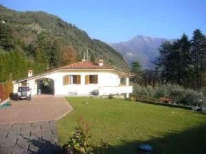 Holiday Home Tolles Ferienhaus in Camaiore mit Privatem Pool by Interhome