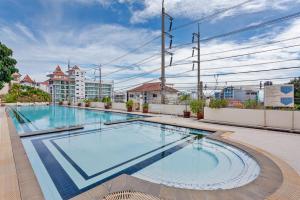 Pratumnak Hill Penthouse 2BR Sea View (PH3)