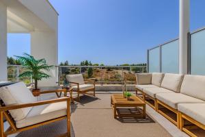 Vitta Natura Mijas Apartment with 3 Bedrooms & Pools