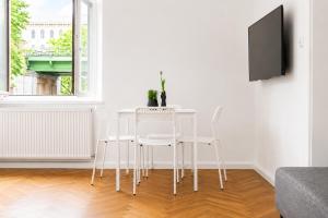 Classy 2BR Apt. w Exclusive Location near AKH